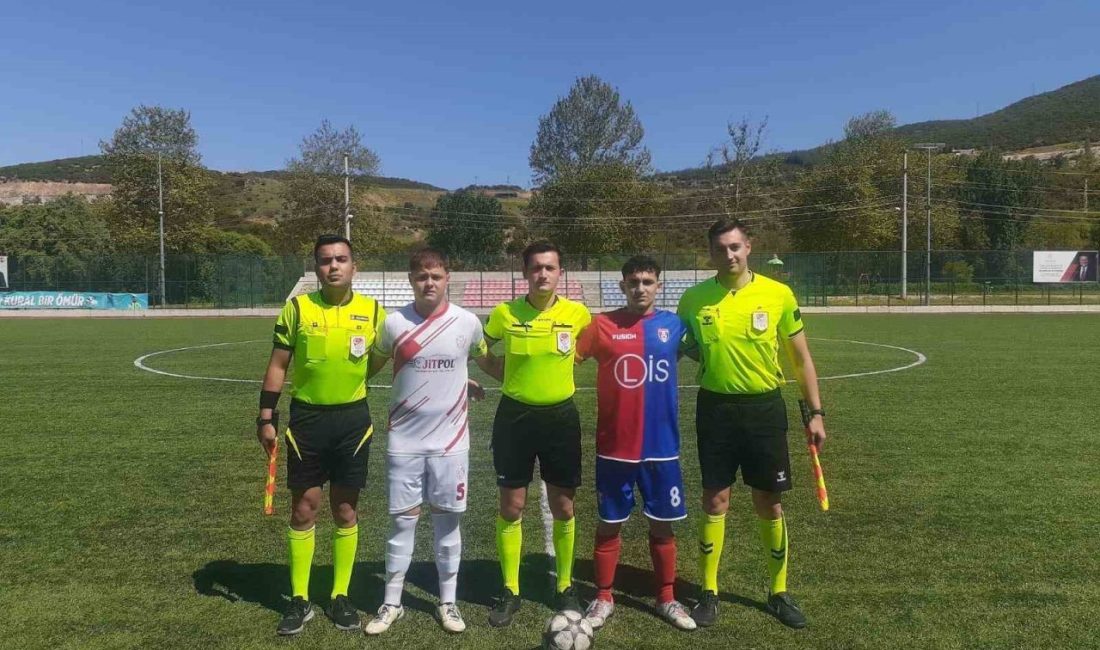 U15 Türkiye Şampiyonasının ilk günü renkli mücadelere sahne oldu U15 Türkiye Şampiyonasının 1’inci kademe müsabakalarına Bilecik ev sahipliği yaparken,