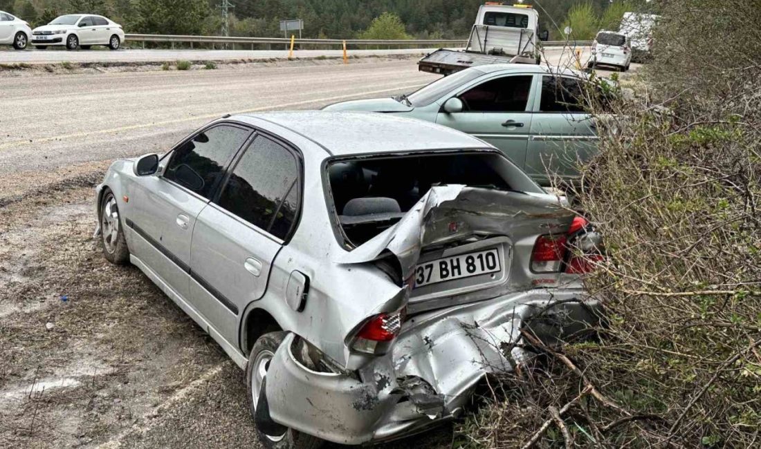 Virajı alamayan otomobil park halindeki araca çarptı: 4 yaralı Kastamonu’da virajı alamayan otomobil, arızası sebebiyle yol kenarında park halinde