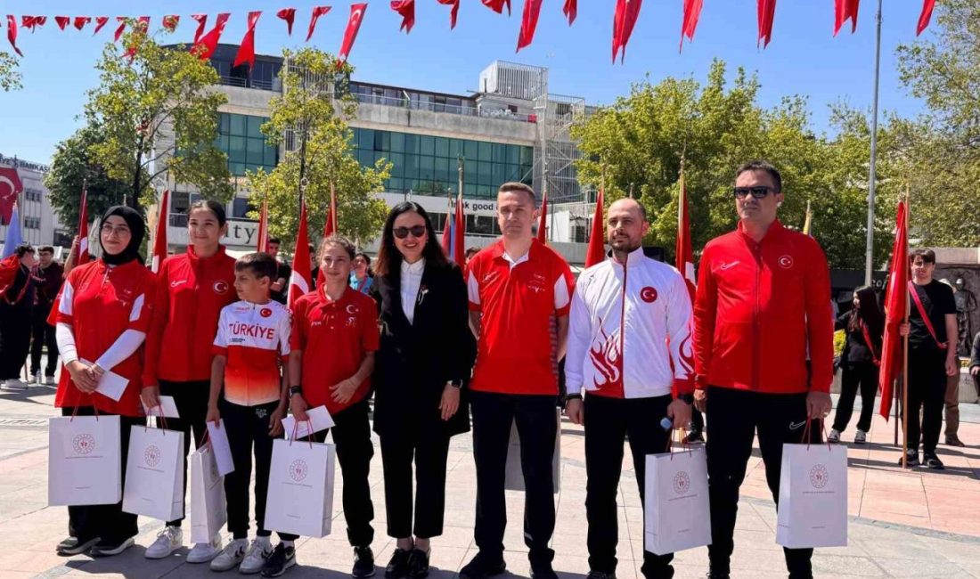 Yalova’da 19 Mayıs coşkusu Yalova’da 19 Mayıs Atatürk’ü Anma, Gençlik ve Spor Bayramı, çeşitli