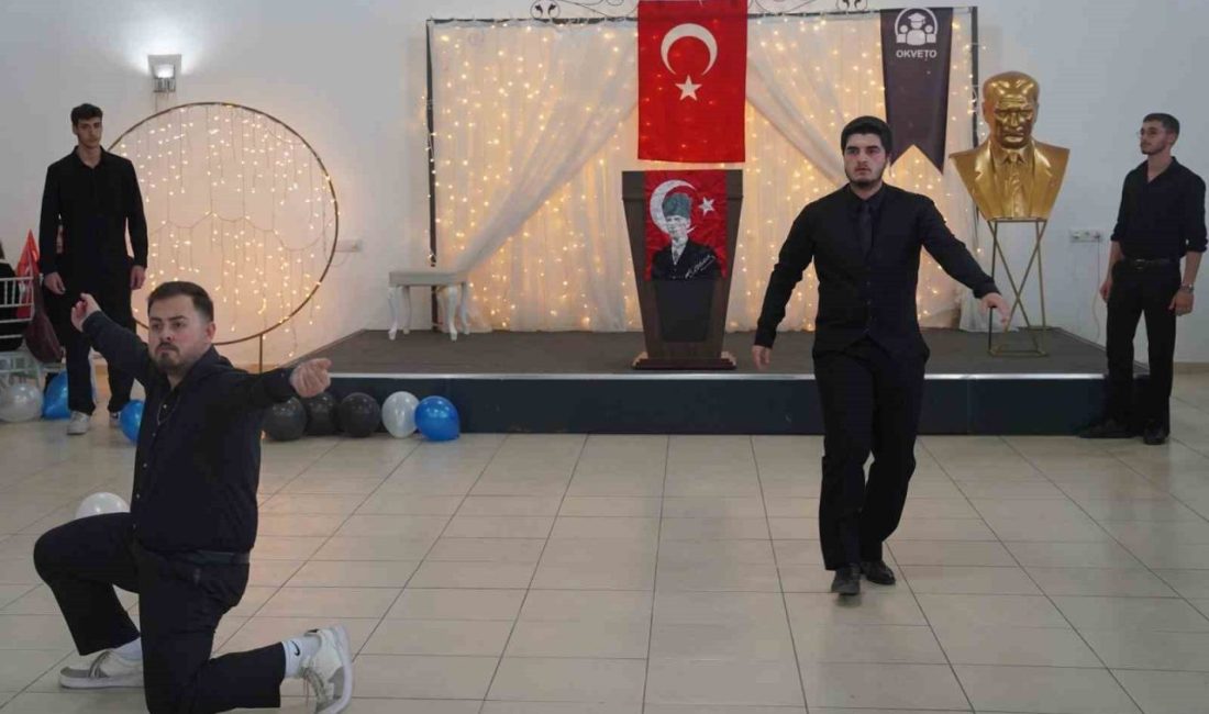 Yalova’da Gençlik Balosu renkli görüntülere sahne oldu Yalova’da üniversite öğrenci kulüpleri tarafından düzenlenen Gençlik Balosu renkli görüntülere