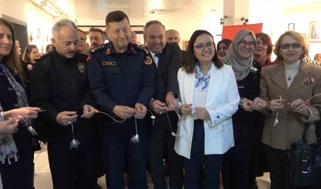 Yalova İl Kültür ve Turizm Müdürlüğü tarafından düzenlenen kursa katılan