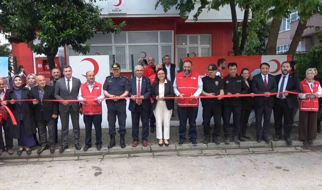 Türk Kızılay’ın ücretsiz giyim mağazası olan Kızılay Butik’in 203’üncü şubesi