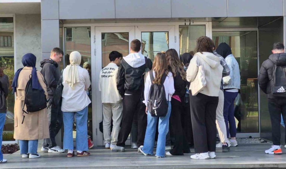 DÜZCE (İHA) – Düzce’de YKS ve KPSS’ye hazırlanan gençler, şehir