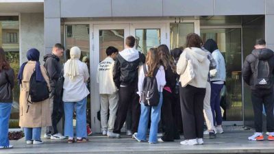 DÜZCE (İHA) – Düzce’de YKS ve KPSS’ye hazırlanan gençler, şehir