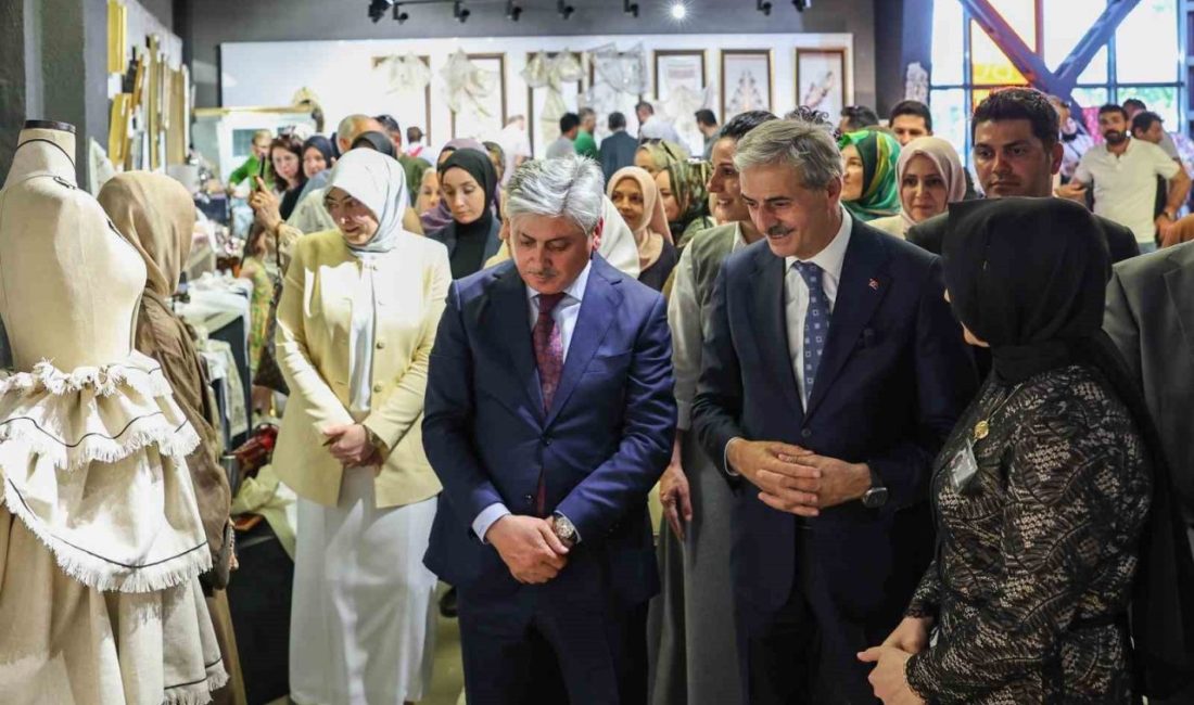 SAMEK’lerde yılsonu heyecanı Ofis Sanat Merkez’inde (OSM) düzenlenen sergiyle yaşandı