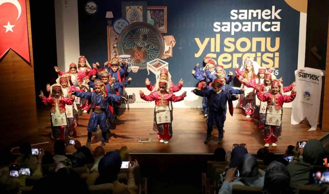 683 kursiyerin el emeği olan 4 bin 204 eser beğeniye sunuldu Sapanca SAMEK’te yılsonu sergisinin açılışı büyük ilgi gördü. 683 kursiyer