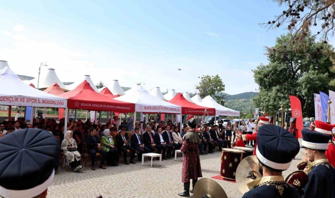 81 ilinden gelen 350 üniversite öğrencisi ’Kuruluştan Çanakkale’ye Tarih ve
