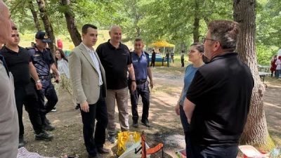 Düzce’nin Çilimli ilçesinde çocuklar aileleri ile keyif ve eğlence dolu