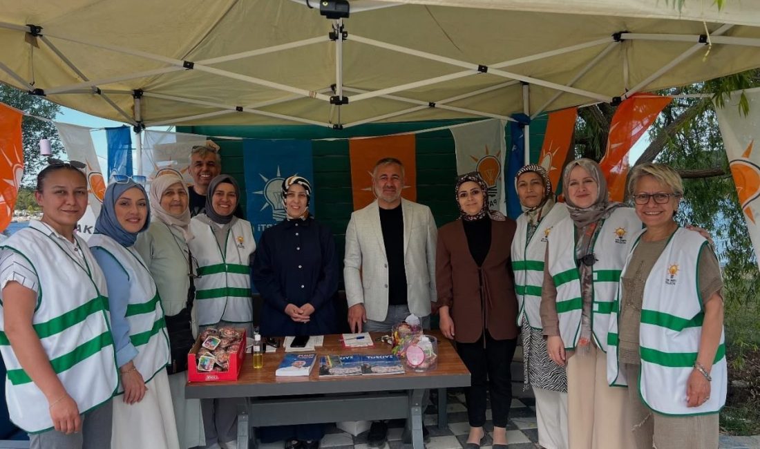AK Parti üyelik standı Gölpark’ta vatandaşlardan yoğun ilgi gördü AK Parti Bilecik İl Başkanlığı tarafından hafta sonu Pelitözü Gölpark’ta