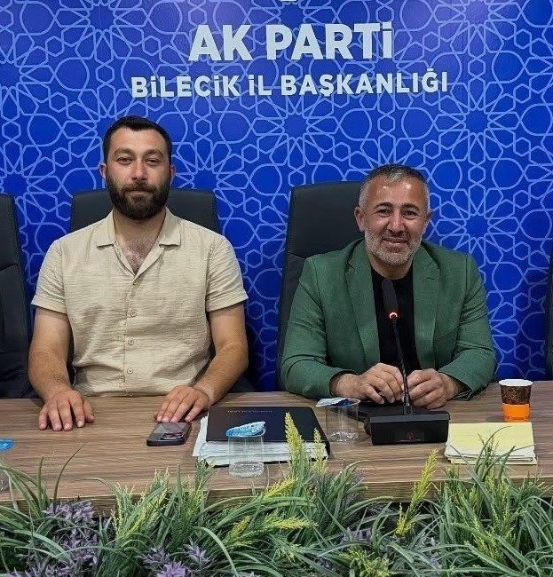 AK Parti’de haftalık olağan toplantısını gerçekleştirdi AK Parti Bilecik İl Başkanlığı tarafından haftalık olağan yönetim kurulu