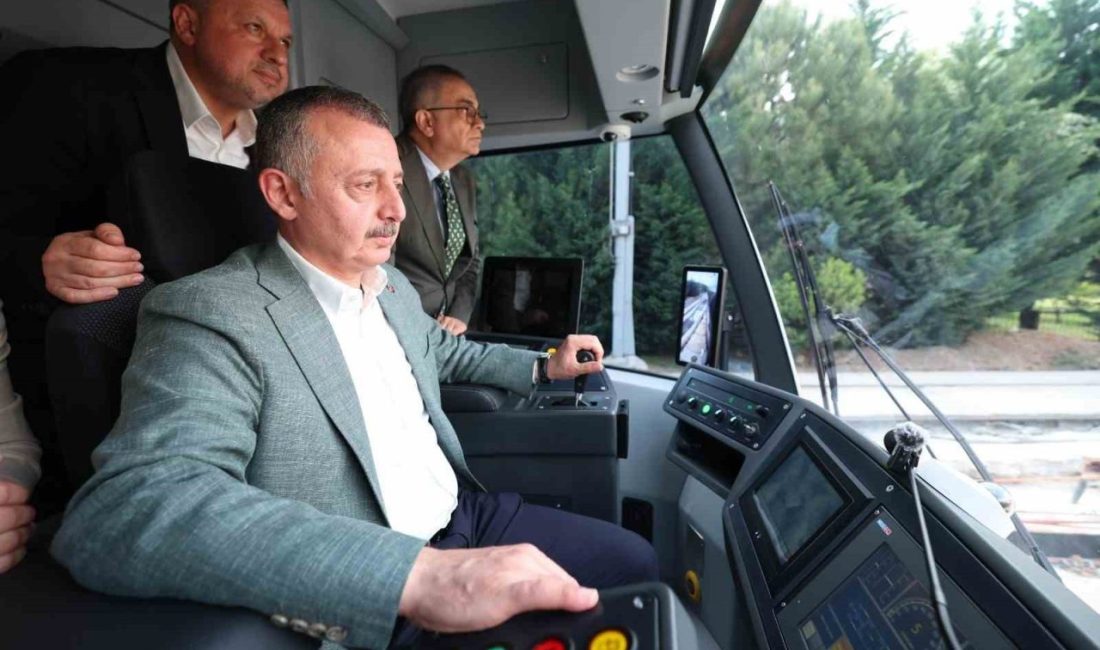 Kocaeli Büyükşehir Belediye Başkanı Tahir Büyükakın, Alikahya Stadyum Tramvay Hattı’nın