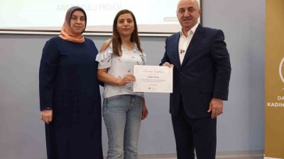 Darıca Belediyesi, tarafından hayata geçirilen Anne Okulu Projesi ilk mezunlarını