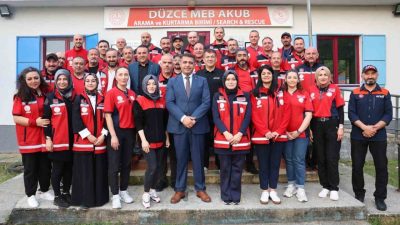 DÜZCE (İHA) – Düzce’de öğretmenlerden kurulan arama kurtarma ekibi Kirazlı’da