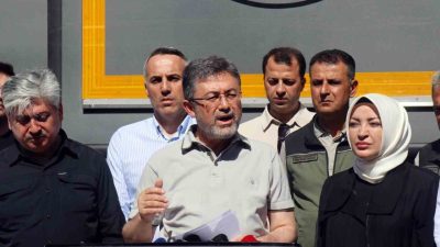 Yangının devam ettiği Sakarya’da açıklamalarda bulunan Tarım ve Orman Bakanı