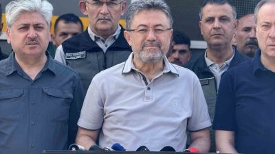 Yangının devam ettiği Sakarya’da açıklamalarda bulunan Tarım ve Orman Bakanı