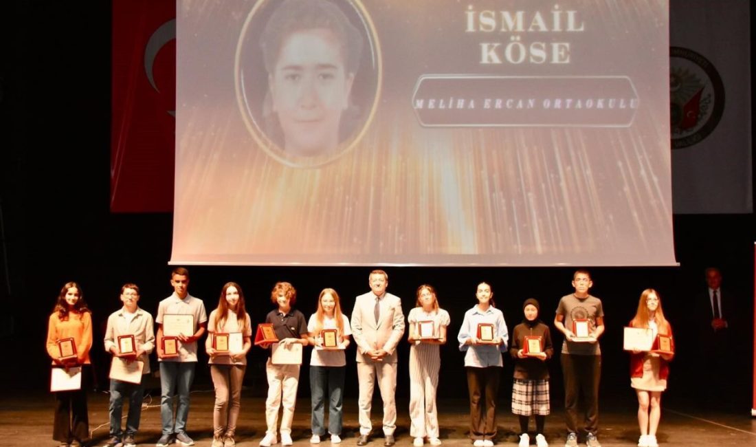 Başarılı öğrencilere ‘Eğitim Başarı Ödülleri’ takdim edildi Bilecik’te, 2024-2025 eğitim öğretim yılı boyunca akademik, sosyal, kültürel ve