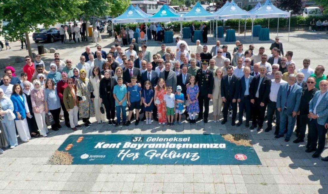 Başiskele, geleneksel kent bayramlaşmasında buluştu Başiskele 31. Geleneksel Kent Bayramlaşmasında Kurban Bayramı’nın sevinci ve mutluluğu