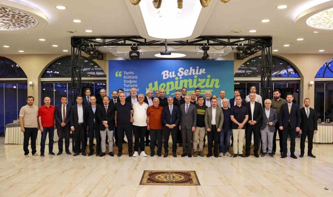 Başkan Alemdar’dan, Sakaryaspor’un geleceği için birliktelik çağrısı Sakarya’da faaliyet gösteren sanayiciler, iş dünyasının değerli isimleri, farklı sektörlerin