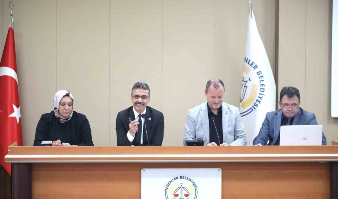 Başkan Dinç: “Online YGS ve YKS kurslarını ücretsiz olarak sunacağız” Erenler Belediye Başkanı Şenol Dinç’ten liseye ve üniversiteye hazırlanacak olan
