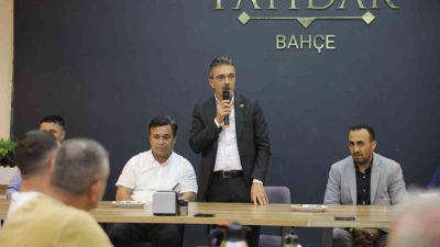 Çarşamba Pazarı’nın kumaş esnafı ile bir araya gelen Erenler Belediye