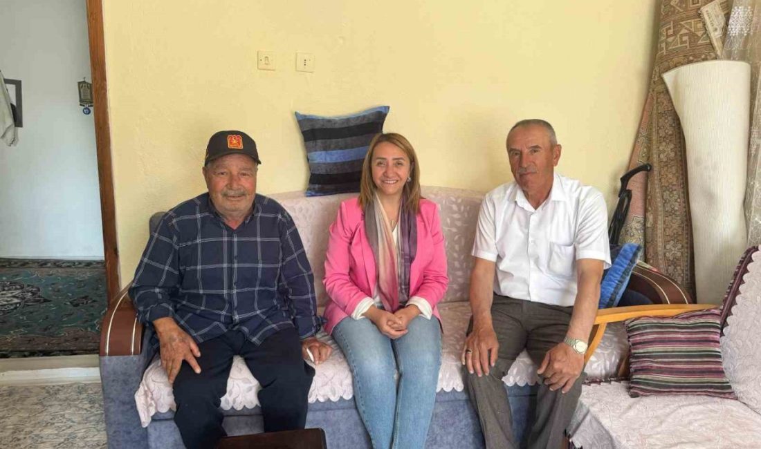 Başkan Tekin, Kıbrıs Gazisine moral oldu Pazaryeri Belediye Başkanı Zekiye Tekin, geçtiğimiz günlerde bel fıtığı ameliyatı