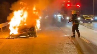 TEM otoyolu Körfez geçişinde bir otomobil alev alev yandı. Olay,