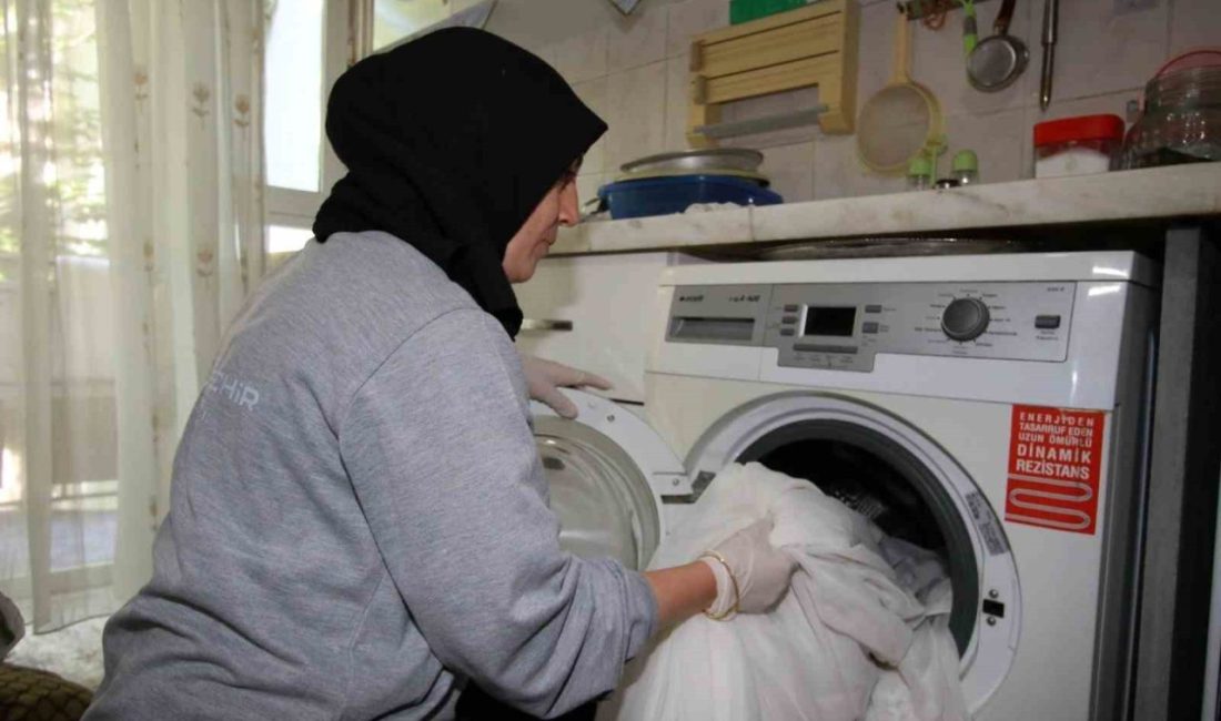 Kocaeli’de bayram öncesi evde bakım ekipleri, yardıma muhtaç yaşlı ve