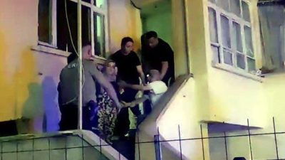 Sakarya’nın Akyazı ilçesinde yabancı uyruklu kişiler arasında çıkan bıçaklı tartışmada