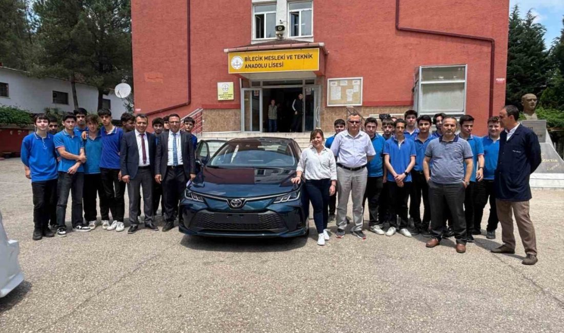 Bilecik Meslek Lisesi’ne eğitim desteği, sıfır kilometre araç hibe edildi Bir otomotiv firması tarafından Bilecik Mesleki ve Teknik Anadolu Lisesi