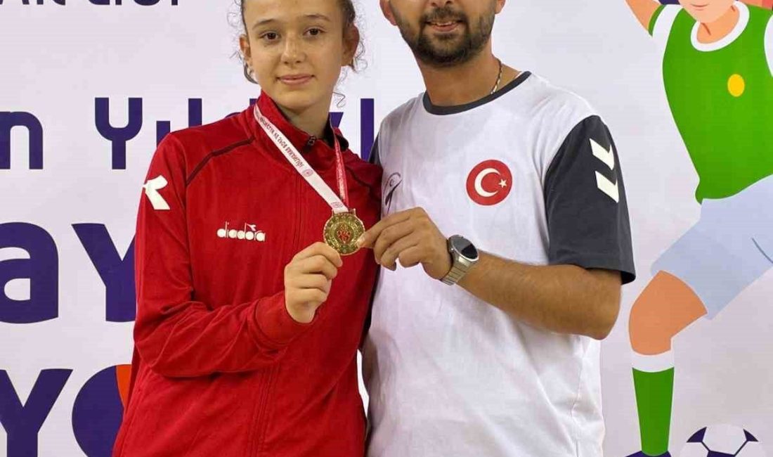 Balıkesir’de düzenlenen Anadolu Yıldızlar Ligi Taekwondo Yarı Finalleri’nde Bilecikli 2