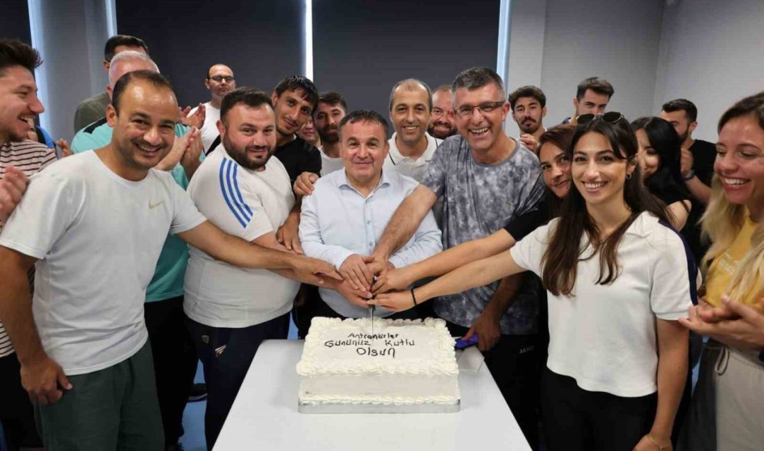 Bilecik’te Dünya Antrenörler Günü kutlandı Bilecik Gençlik ve Spor İl Müdürü Ramazan Demir, Dünya Antrenörler