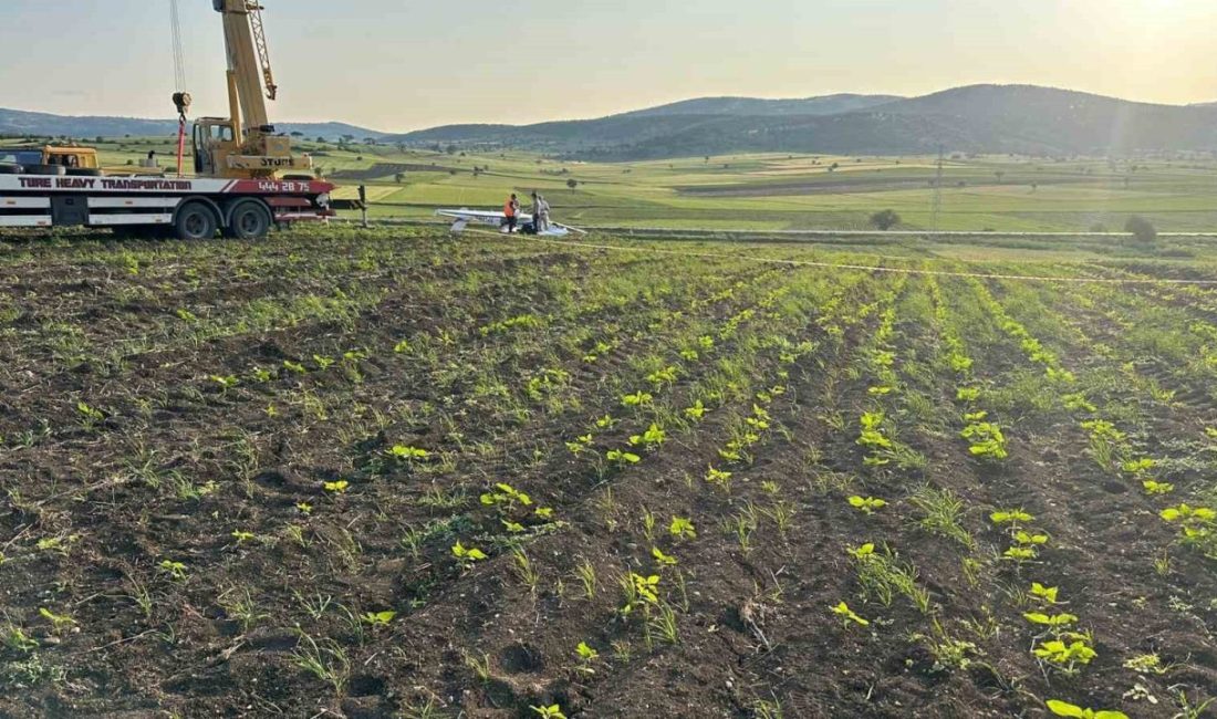 Bilecik’te zorunlu iniş yapmak isterken kaza kırıma uğrayarak ters dönen