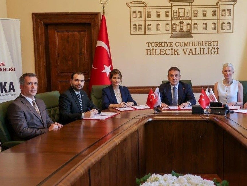 Bilecik’te “Edebali Havzası” projesi yeni yüzüne kavuşuyor Bilecik Valisi Faik Oktay Sözer’in başkanlığında, “Edebali Havzası Tanıtım ve