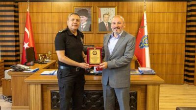 Bilecik İl Emniyet Müdürü Hakan Yılmaz, emekliye ayrılan polis memuru