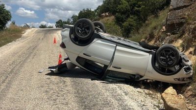 Bilecik’te seyir halinde kontrolden çıkan otomobil takla atarken, yaşanan trafik