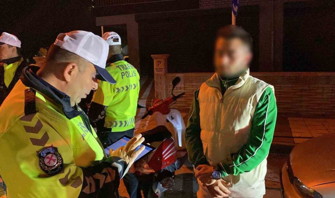 Bolu’da polis, çevreye rahatsızlık veren sürücülere göz açtırmıyor Bolu’da gece saatlerinde abart egzoz ve yüksek sesli müzikle çevreye