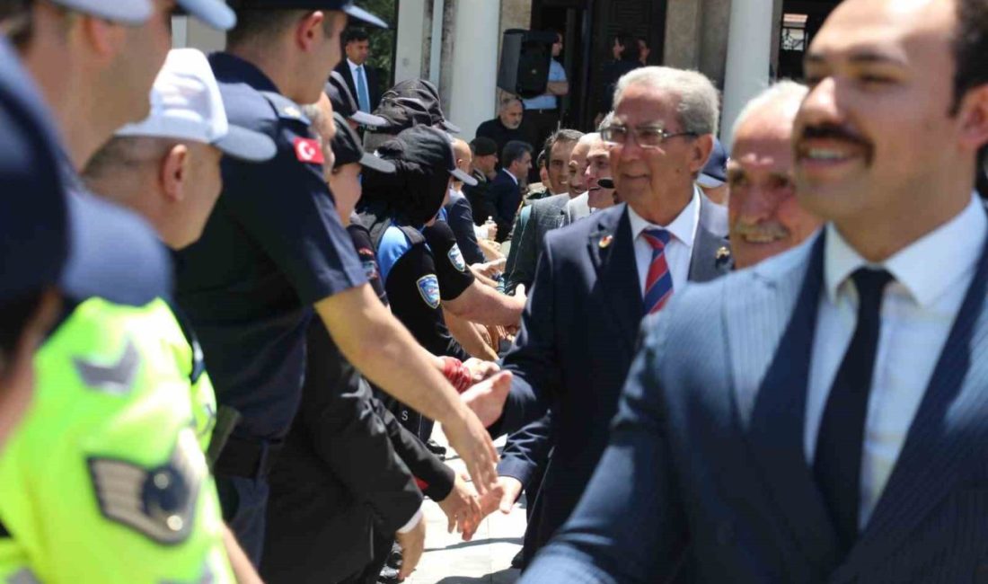 Bolu’da protokol bayramlaştı Bolu Valiliğince Kurban Bayramı dolayısıyla geleneksel bayramlaşma programı düzenlendi. Kurban
