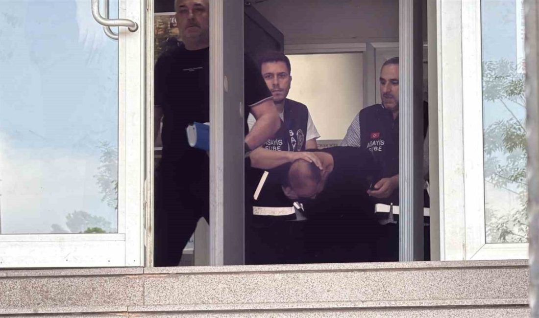 Boşandığı eşini ruhsatsız silahla öldürmüştü, tutuklandı Zonguldak’tan Kurban Bayramı ziyareti için Sakarya’nın Adapazarı ilçesindeki çocuklarının yanına