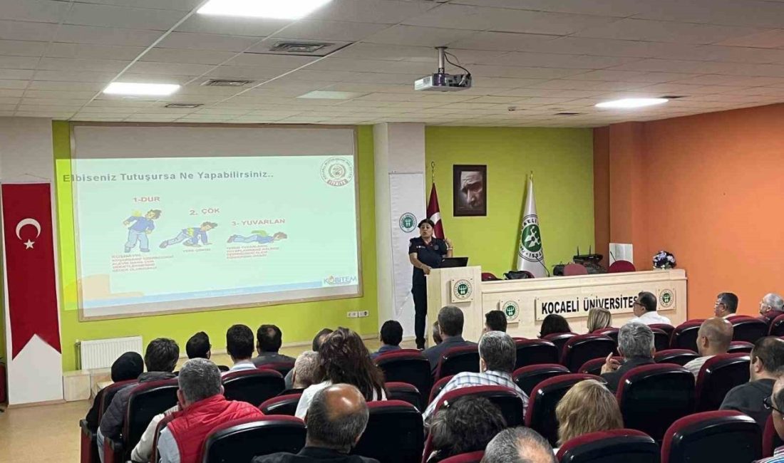 Kocaeli Büyükşehir İtfaiyesi, KOÜ teknoloji fakültesinde görevli personele eğitim verdi.
