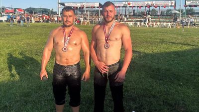 Sakarya Büyükşehir Belediyesi Spor Kulübü güreş sporcuları, Kırklareli’de düzenlenen 100.