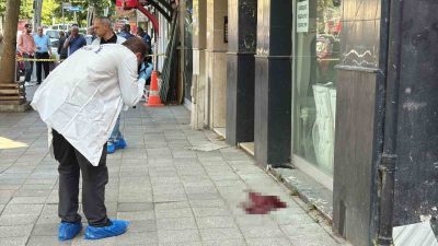 Kocaeli’nin İzmit ilçesinde cadde uğradığı silahlı saldırıda ağır yaralanan bir