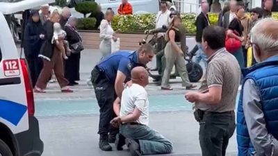 Bolu’da İzzet Baysal Caddesi’nde, çevreye rahatsızlık veren ve akli dengesinin