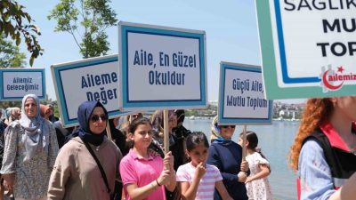 Darıca Balyanoz Koyu’nda gerçekleştirilen “Sağlıklı Yaşam Yürüyüşü” etkinliğine katılanlar, hem