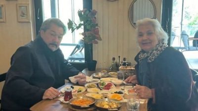 Ünlü şarkıcı Demet Akalın, Gölcük’te yaşayan kuzeni Hakan Kılıç’ın hayatını