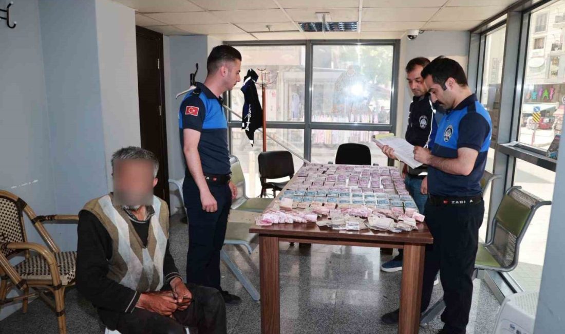 Dilencinin üzerinden 20 bin TL çıktı, zabıta bile şaştı kaldı Kocaeli’de bayram öncesi vatandaşın duygularını sömürmeye çalışan dilenci yakalandı, üzerinden