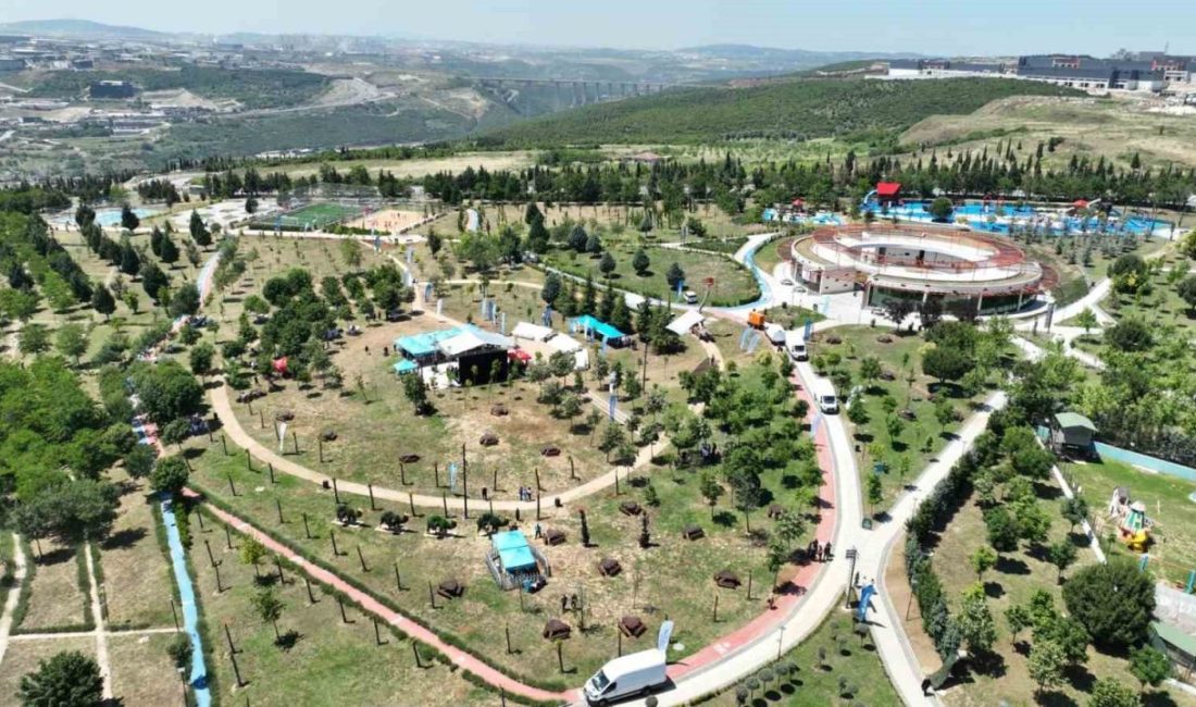 218 bin metrekarelik alanda inşa edilen Dilovası Millet Bahçesi; yürüyüş
