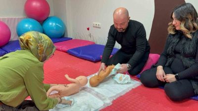 DÜZCE (İHA) – Sağlık Bakanlığı’nın başlattığı gebe okullarına Düzce’de ilgi