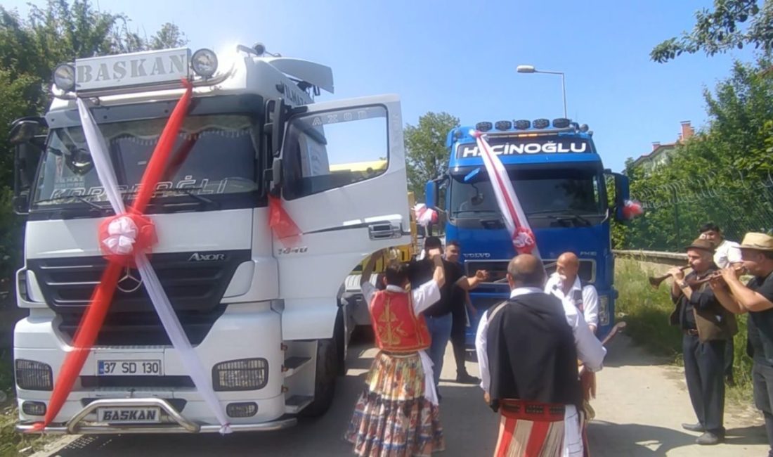 Dünyaevine giren tır şoförüne arkadaşlarından tırlı konvoy Kastamonu’da dünyaevine giren tır sürücüsünün arkadaşları tırlarla konvoy oluşturdu. Kastamonu’nun