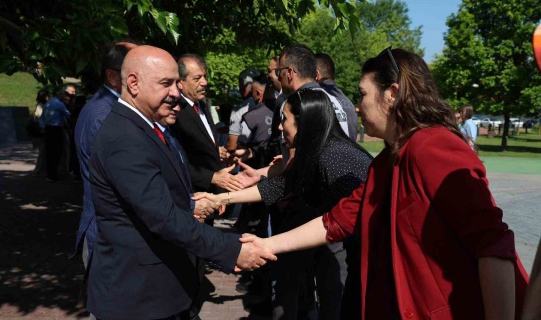 Düzce Üniversitesi bayramlaştı Düzce Üniversitesi Rektörlüğü tarafından her yıl geleneksel olarak düzenlenen Bayramlaşma
