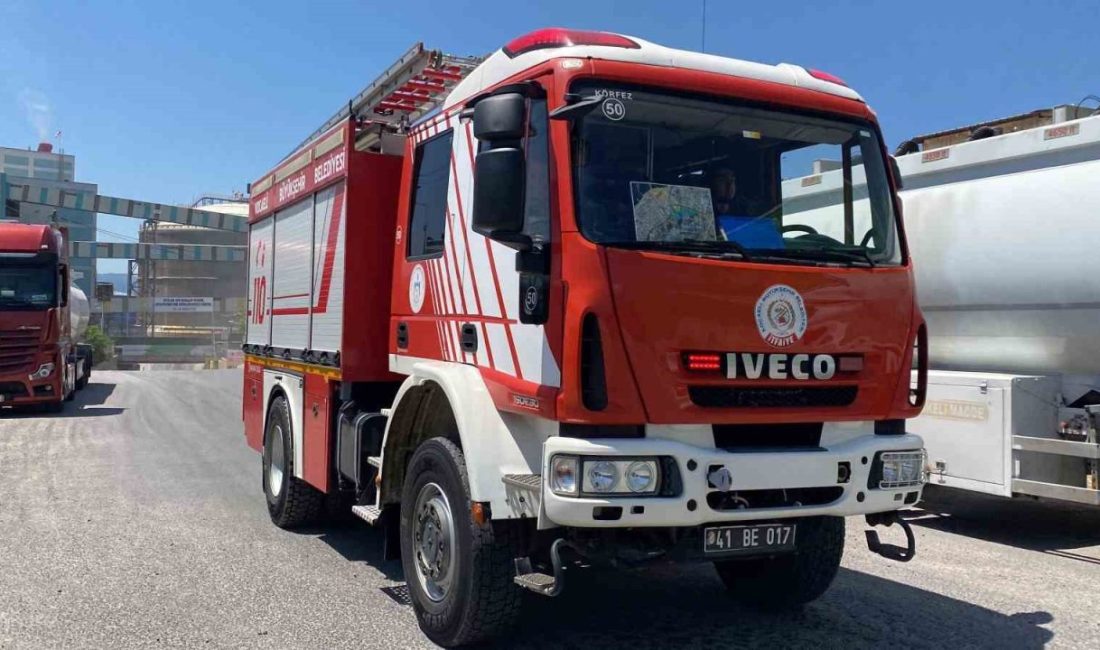 Fabrikanın çatısında yangın çıktı Kocaeli’nin Körfez ilçesinde bulunan Gübretaş Fabrikası’nın çatı kısmında, taşıyıcı bant